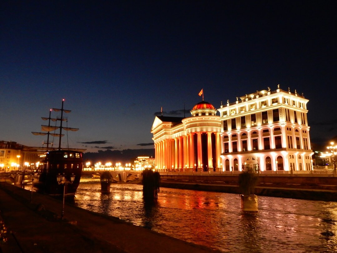 Interrail reservations in Macedonia - Skopje at night