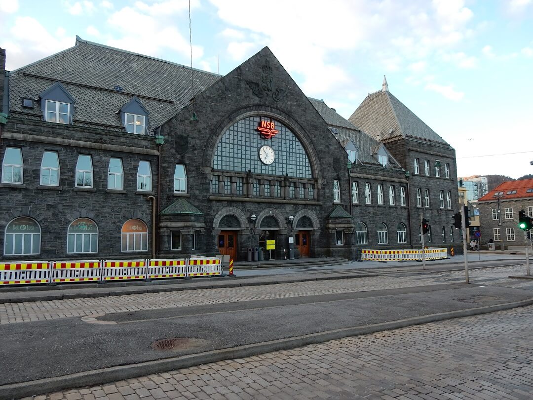 Night-Trains in Norway - Railway station Bergen
