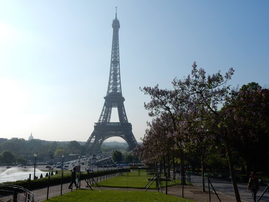 Paris by train - The Eiffel Tower