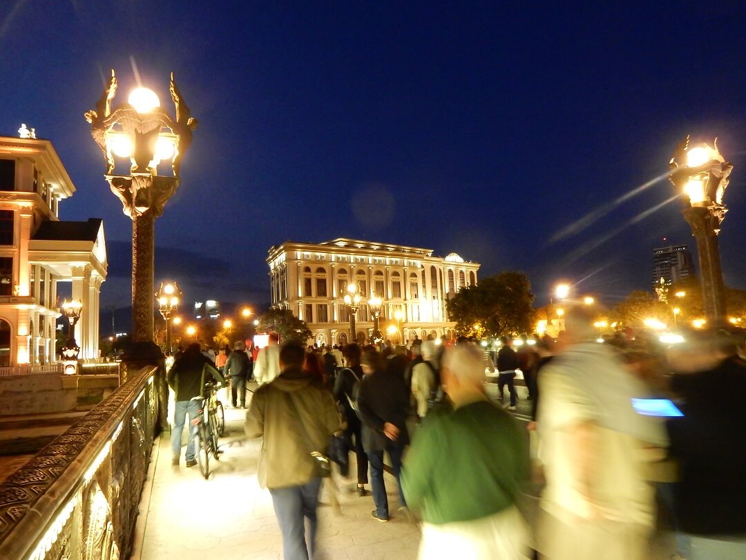 Night-Trains in Macedonia - Busy streets of Skopje
