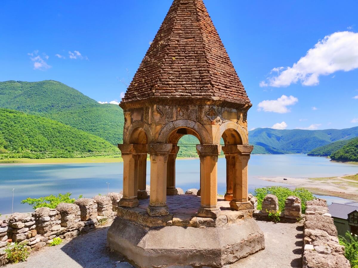 Top 5 things to see in Georgia - Ananuri Viewpoint