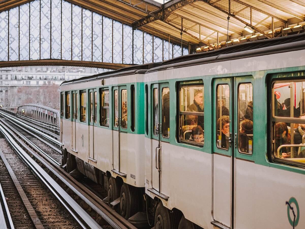 Top 10 unusual things to do in Paris - RATP - Photo by Julian Dik on Unsplash