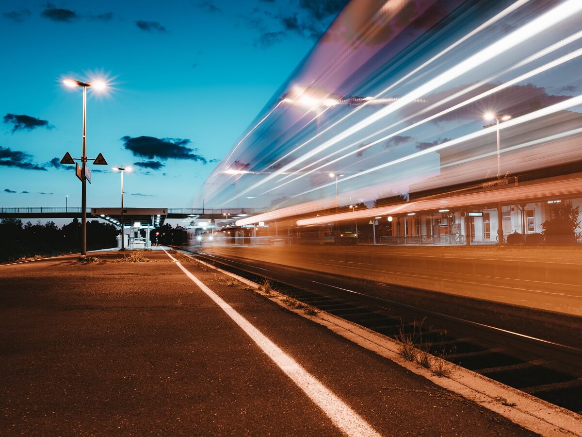 The 7 pm rule - Night-Trains are the best way to travel with Interrail! - Photo by Tom Grünbauer on Unsplash